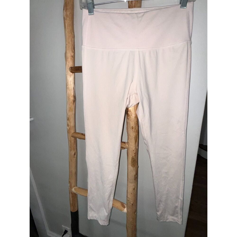 Apara Women's Medium Light Pink/Cream High Wasted Athletic 3/4 Leggings